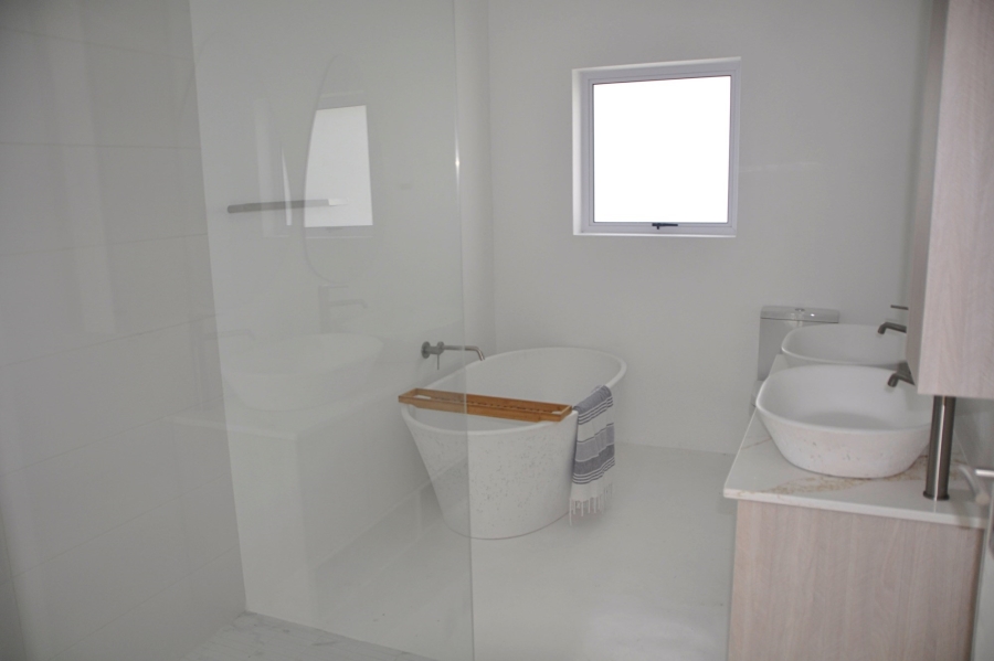 3 Bedroom Property for Sale in Hersham Western Cape